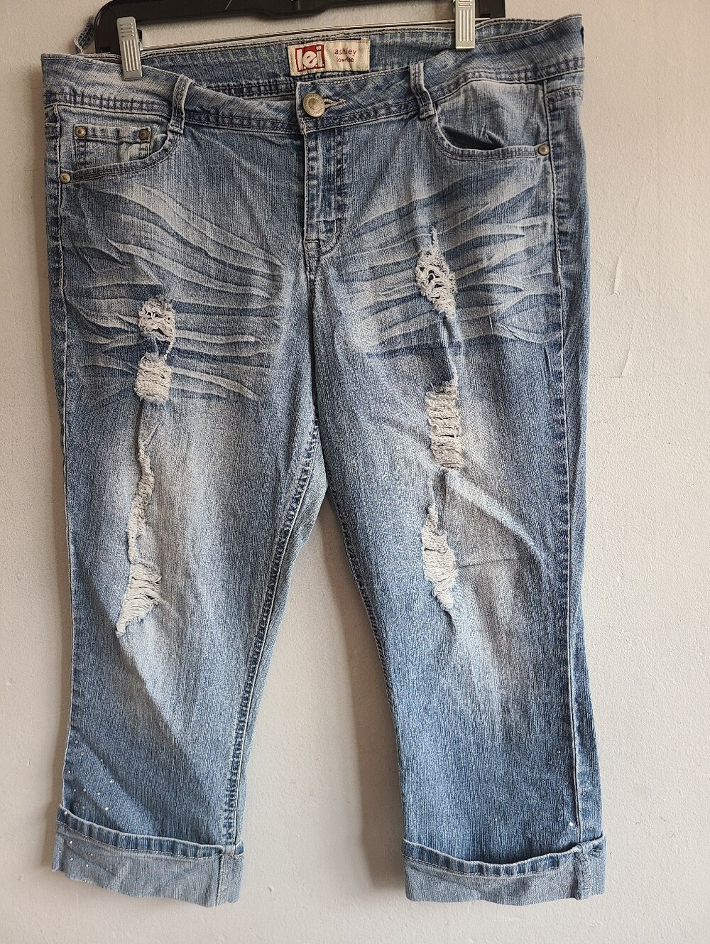 Women's sz 15 Y2K LEI cropped capri jeans low rise Ashley light wash distressed